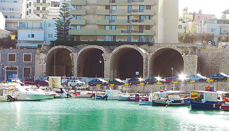 Ενετικά Νεώρια στο Λιμάνι Ηρακλείου