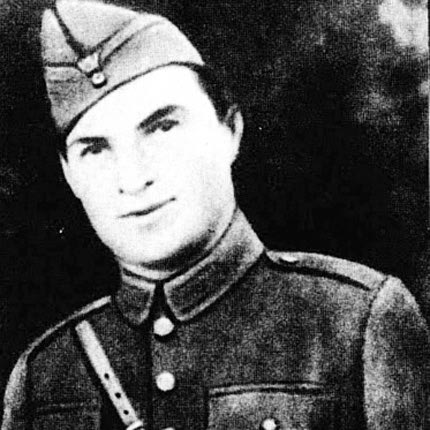 Ο Δημήτρης Ίτσιος. Δολοφονήθηκε από τα χέρια του Γερμανού Στρατηγού Σόρνερ, το δειλινό  της πρώτης ημέρας της μάχης των Οχυρών,  στις 6 Απριλίου 1941.