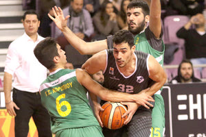 Ο Μπουμπάρης του ΟΦΗ στο μπάσκετ