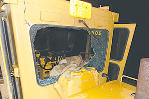 καταστροφική πυρκαγιά που εκδηλώθηκε σε χωματουργικά μηχανήματα στην περιοχή της Ιεράπετρας