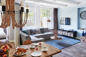 ΤΙ ΑΛΛΑΖΕΙ ΣΤΗΝ ΑΓΟΡΑ: Αναζητούν συγκροτήματα  για να τα μετατρέψουν… airbnb!