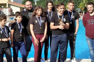 ΣΚΑΚΙ: Οι αθλητές του ΟΦΗ 2000 με τον προπονητή τους