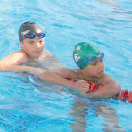 9χρονοι κολυμβητές στο κολυμβητήριο Ηρακλείου