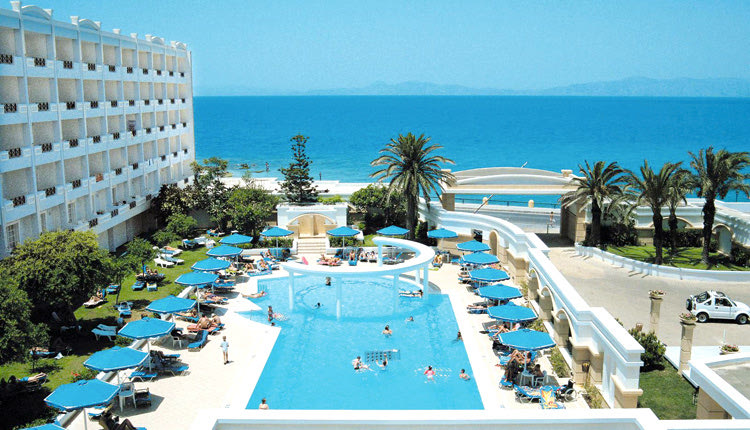 το Grand Hotel, το πεντάστερο, παραθαλάσσιο ξενοδοχειακό συγκρότημα της Ρόδου, γνωστό και ως “Aστέρας Ρόδου”