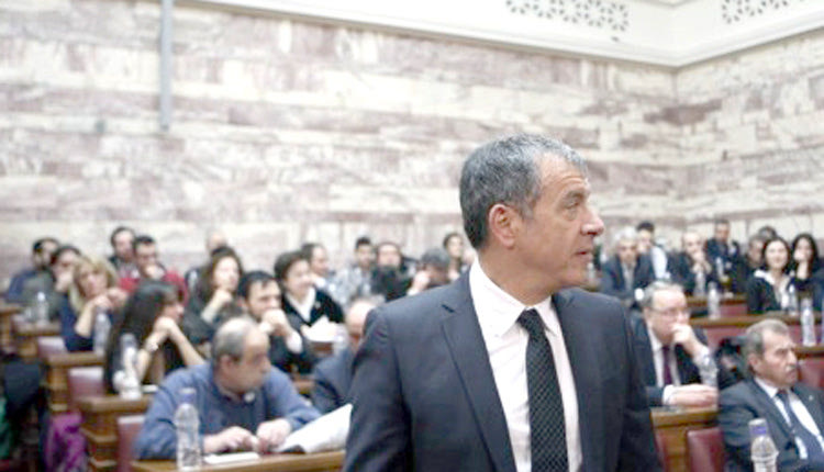 ο Σταύρος Θεοδωράκης