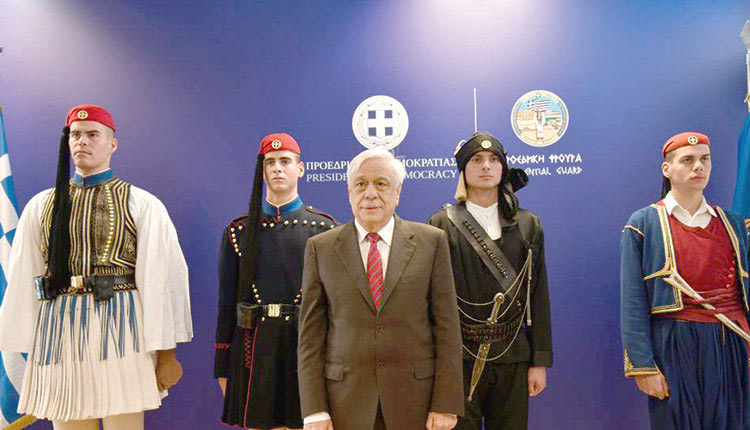 Στο πλαίσιο του εορτασμού των 150 ετών από την ίδρυση της Προεδρικής Φρουράς, παρουσιάστηκε χθες σε ειδική εκδήλωση, παρουσία του Προ- έδρου της Δημοκρατίας Προκόπη Παυλόπουλο