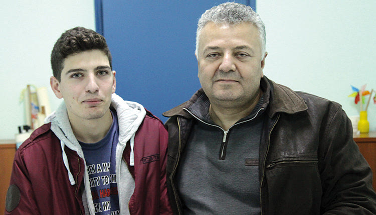 ΕΣΠΕΡΙΝΟ ΕΠΑΛ: Ο κ. Μανώλης Τζωρακολευθεράκης με τον 18χρονο γιο του Γιώργο φοιτούν μαζί