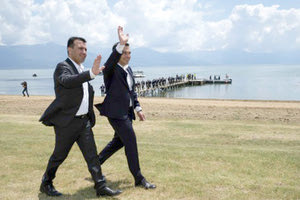 Θα προτείνουν για Νόμπελ τους πρωθυπουργούς της Ελλάδας και της ΠΓΔΜ, Αλέξη Τσίπρα και Ζόραν Ζάεφ