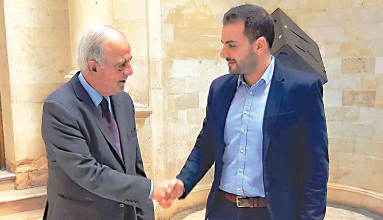 Ο δήμαρχος Ηρακλείου Βασίλης Λαμπρινός καλωσόρισε στη "Δύναμη Πολιτών" τον Βασίλειο Κάββο,