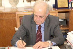 Ο κ. Λαμπρινός υπέγραψε τη σύμβαση