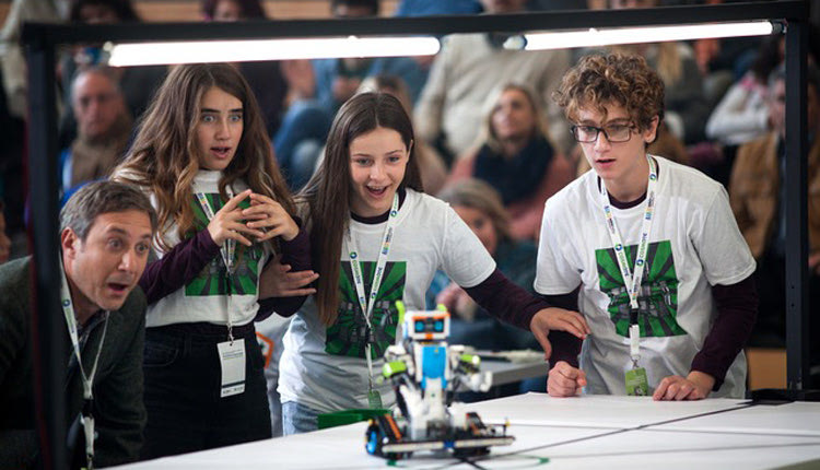 «ROBOGIRL»: Η πρώτη ταινία μυθοπλασίας για τα παιδιά της εκπαιδευτικής ρομποτικής από την COSMOTE
