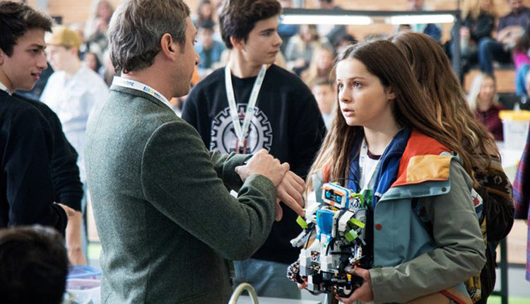 Η COSMOTE στηρίζει την εκπαιδευτική ρομποτική