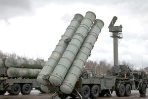 το αντιαεροπορικό αμυντικό σύστημα S-400
