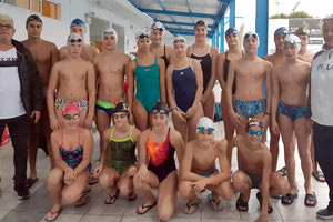 Οι αθλητές των Αργοναυτών στην κολυμβητική ημερίδα ορίων που έγινε στο κολυμβητήριο Ηρακλείου, με διοργανωτή τον ΕΓΟΗ