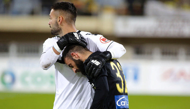 Ο Κατσιμήτρος παρηγορεί τον Σιώπη