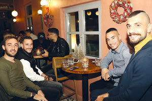 Στο Χριστουγεννιάτικο κλίμα μπήκαν χθες το απόγευμα οι παίκτες και οι υπάλληλοι της ΠΑΕ ΟΦΗ μαζί με τις οικογένειές τους, στην εκδήλωση που πραγματοποιήθηκε στο barrestaurantLokal.