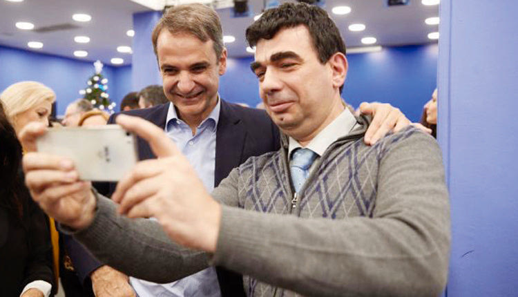 Η... αποθέωση του καφετζή της ΝΔ