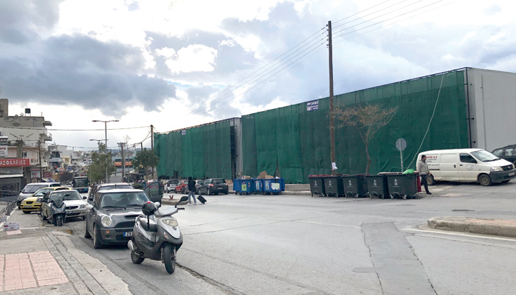 μεγάλη επένδυση τοπικού επιχειρηματία δρομολογείται σε τεράστιο ακίνητο που γειτνιάζει σε μεγάλα πολυκαταστήματα πώλησης αθλητικών ειδών στην 62 Μαρτύρων