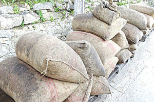 Χαριστική βολή οι κλοπές των προϊόντων