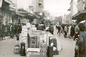 Γέμισαν με δώρα τον τροχονόμο!