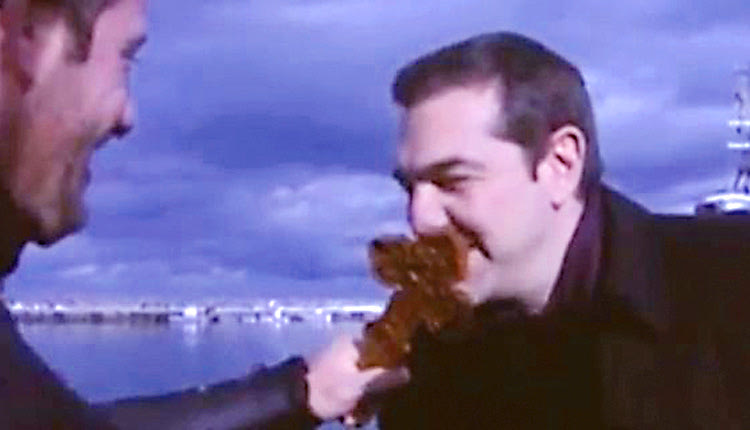 Φίλα σταυρό! Και φίλησε…