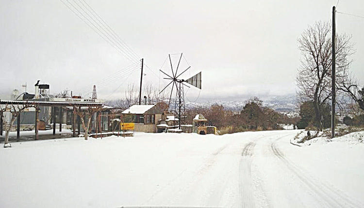 το χιονισμένο Οροπέδιο Λασιθίου