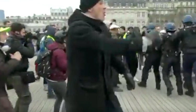 Ο γνωστός δημοσιογράφος Λακόπουλος