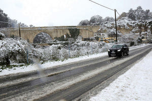 Στα λευκά ντύνονται πολλές περιοχές της Κρήτης