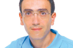 ο πρόεδρος του Σωματείου Εργαζομένων του ΠΑΓΝΗ Δημήτρης Βρύσαλης