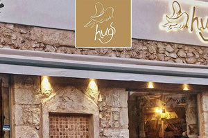 Στον πολυχώρο Hugs, λ. Κνωσού 221