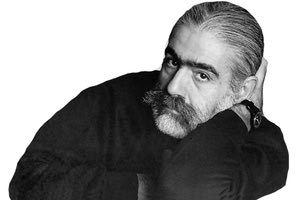 Ο διάσημος κομμωτής και εικαστικός Κάρολος Καμπελόπουλος έφυγε από τη ζωή