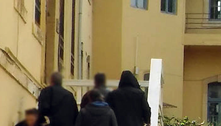 ΒΙΑΣΜΟΙ: Στη φυλακή ο 57χρονος καθηγητής Φυσικής