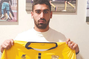 Ο Προβιδάκης με τη φανέλα του Εργοτέλη