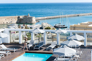 στο ξενοδοχείο Aquila Atlantis