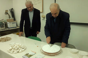 Στην κοπή της πρωτοχρονιάτικης πίτας της ΔΕΥΑΗ παρευρέθηκε χθες ο δήμαρχος Ηρακλείου Βασίλης Λαμπρινός.