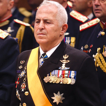 Ο ναύαρχος Ευάγγελος Αποστολάκης νέος υπουργός Άμυνας