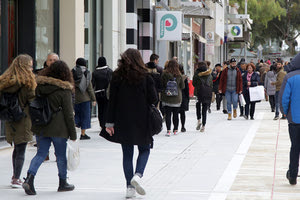 Από σήμερα αρχίζουν επίσημα οι χειμερινές εκπτώσεις