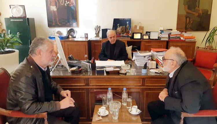 Ο Κουρουμπλής στη συνάντηση με τον δήμαρχο Ηρακλείου