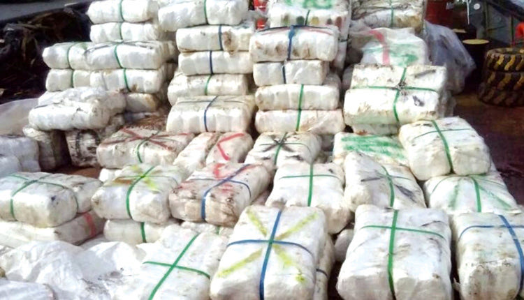 Ο εντοπισμός των  6,1 τόνων χασίς σε μορφή σοκολάτας στο ρυμουλκό “Andrea”