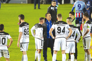 Μάστιγα για τον ΟΦΗ τα παιχνίδια στα οποία προηγείται και δεν μπορεί να κρατήσει το σκορ