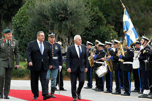 H τελετή παράδοσης – παραλαβής από τον Πάνο Καμμένο στον Ευάγγελο Αποστολάκη στο Υπουργείο Εθνικής Άμυνας