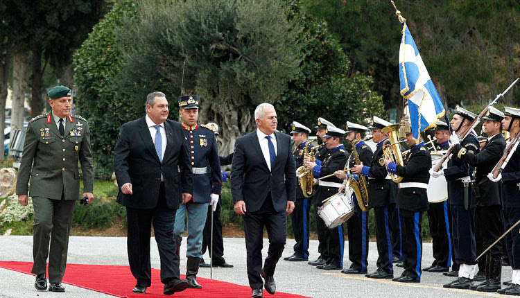 H τελετή παράδοσης – παραλαβής από τον Πάνο Καμμένο στον Ευάγγελο Αποστολάκη στο Υπουργείο Εθνικής Άμυνας