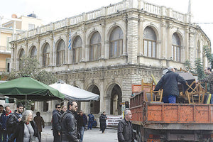 Επιχείρηση... “ξήλωμα” στο κέντρο