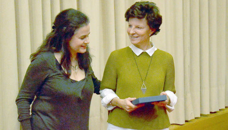 Η κ. Γκιζελή στη βράβευση που έγινε στις 15 Δεκεμβρίου