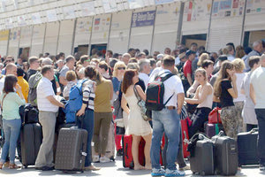 Τουρίστες στο Αεροδρόμιο Ηρακλείου