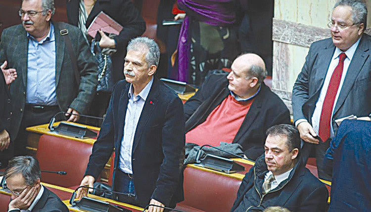 ι ο Σπύρος Δανέλλης 