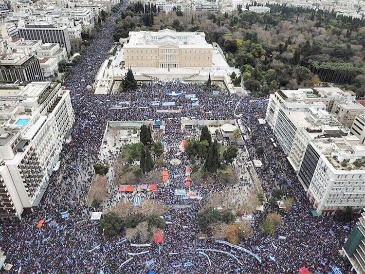 Μέγα πλήθος και απειλή διχασμού  στο συλλαλητήριο για τη Μακεδονία