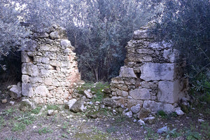 Το Χάνι της Μπριντάλαινας που βρίσκεται στην περιοχή “Άγιος Μάμας ”Τυλίσου