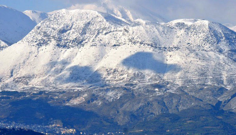 Σχεδόν ένα μέτρο χιόνι στα βουνά της Κρήτης