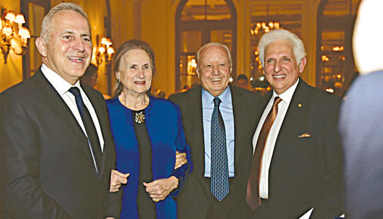 Μοναδική η σύναξη και φέτος του Ιστορικού Συλλόγου Ρεθυμνίων Αττικής «ΤΟ ΑΡΚΑΔΙ» που υποδεχόταν τους Ρεθεμνιώτες  στην επιβλητική αίθουσα της «Μεγάλης Βρετανίας».